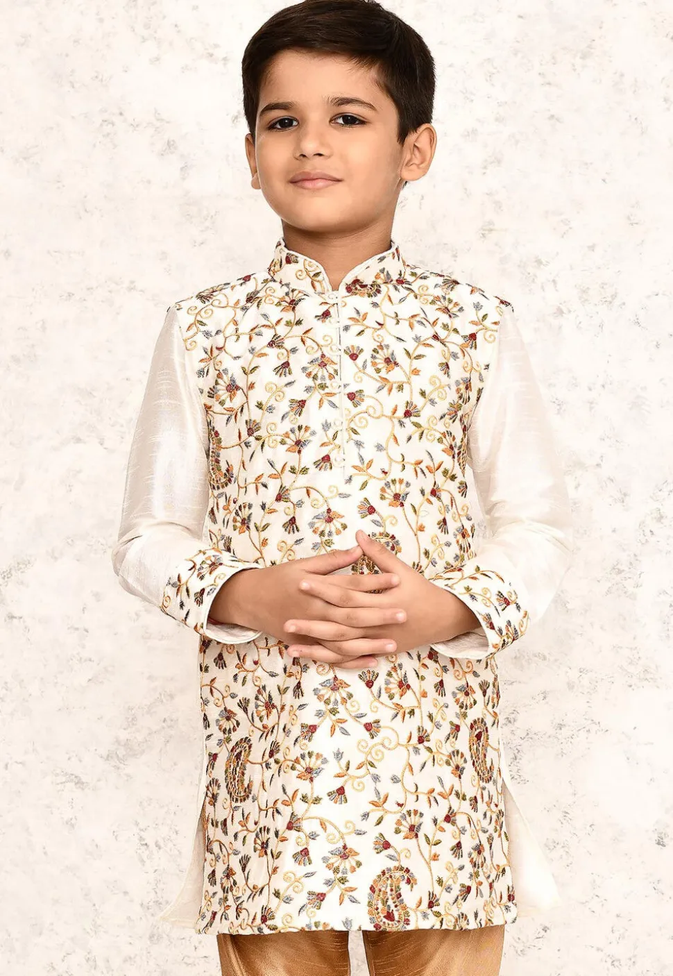 Embroidered Dupion Silk Kurta in Off White