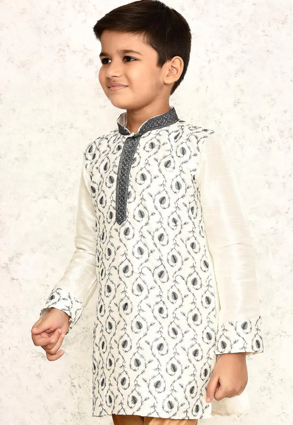 Embroidered Dupion Silk Kurta in Off White