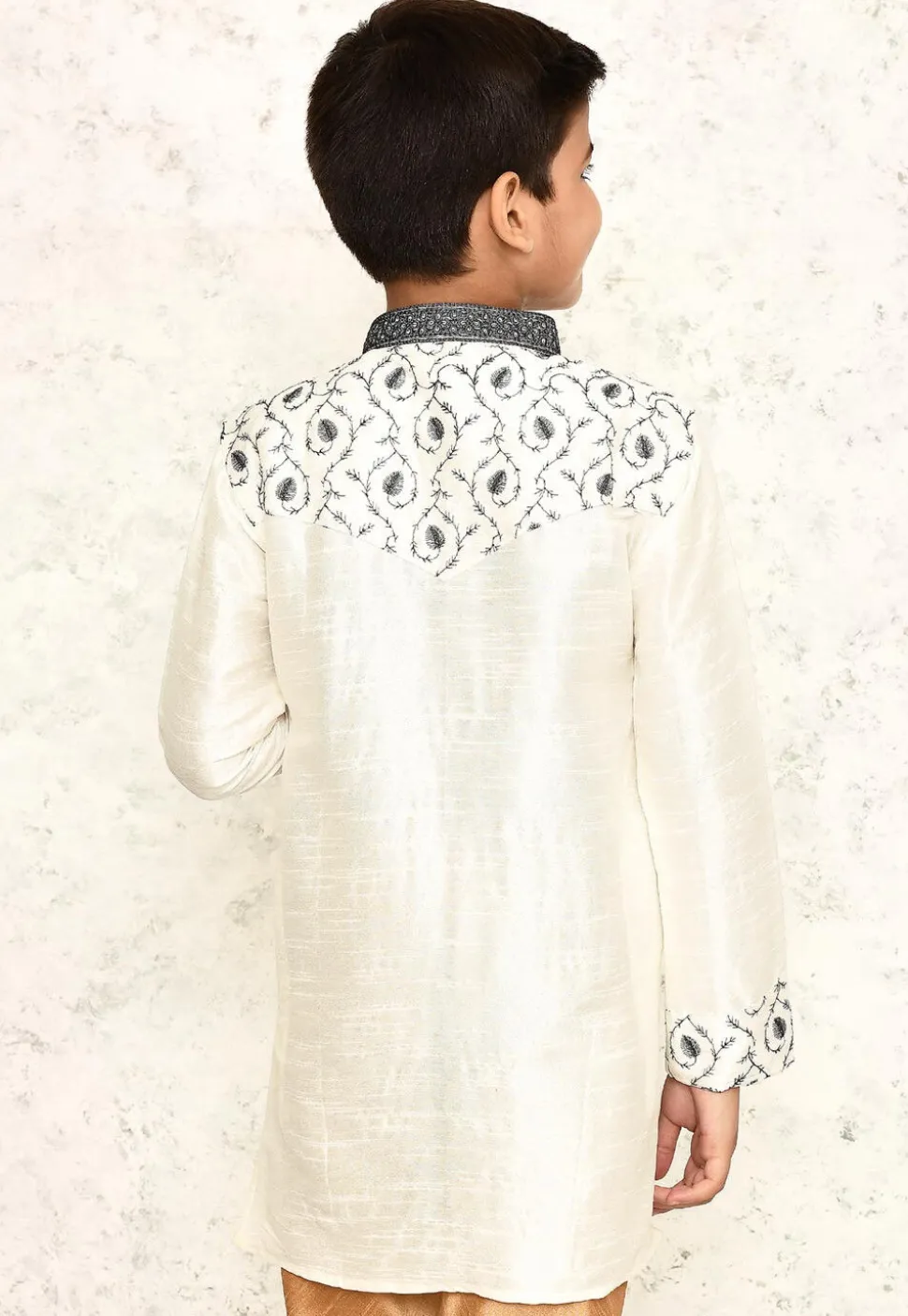 Embroidered Dupion Silk Kurta in Off White