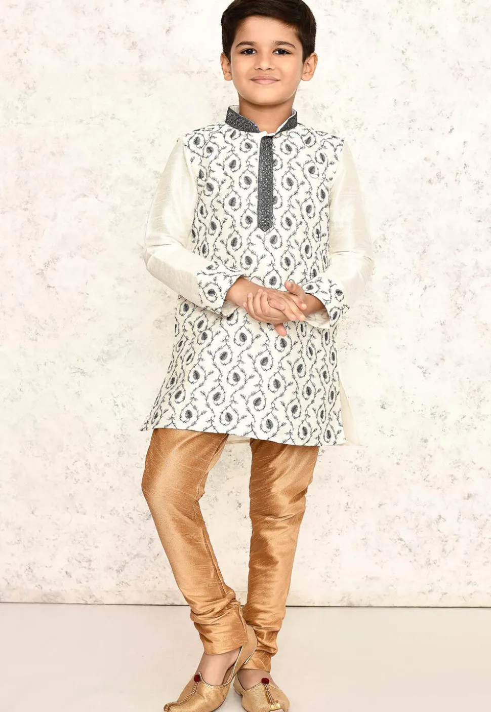 Embroidered Dupion Silk Kurta in Off White