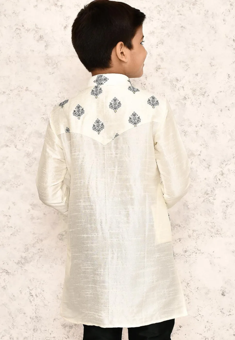 Embroidered Dupion Silk Kurta in Off White