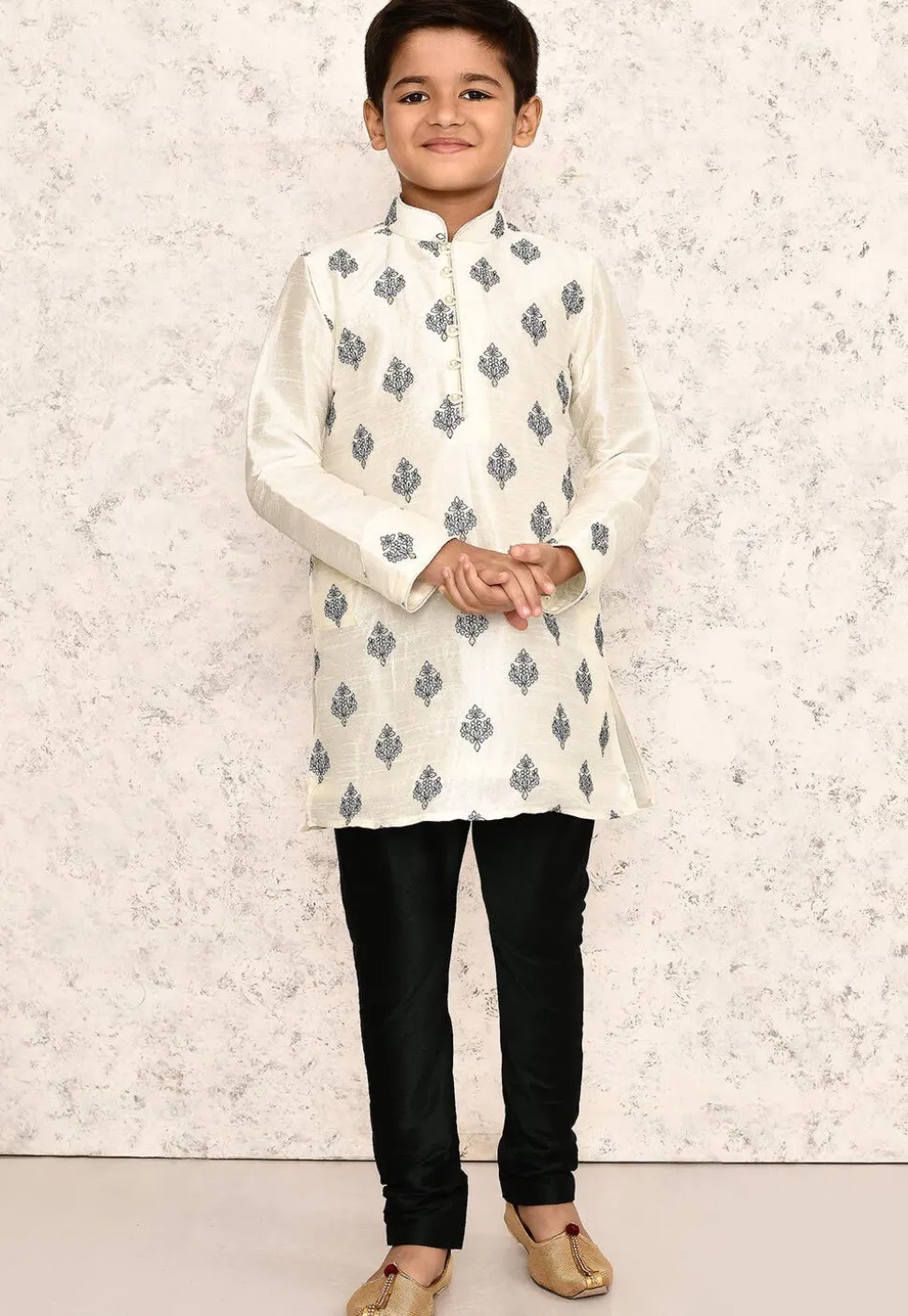 Embroidered Dupion Silk Kurta in Off White