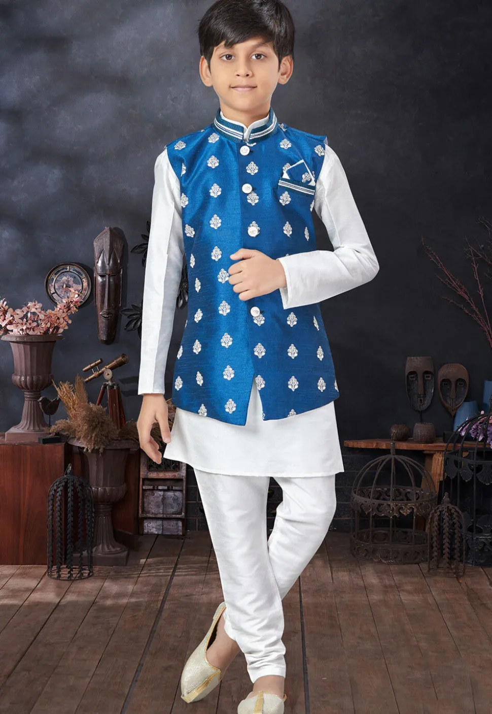 Embroidered Dupion Silk Kurta Set in Off White