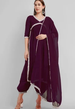Embroidered Georgette Alia Cut Punjabi Suit in Violet