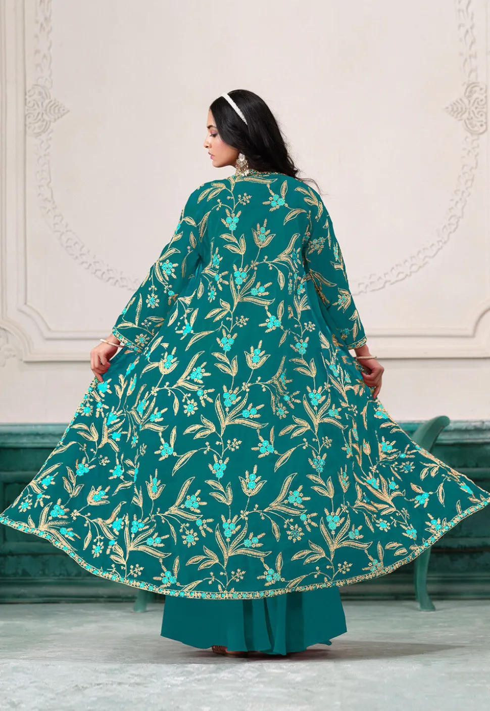 Embroidered Georgette Crop Top Set in Turquoise