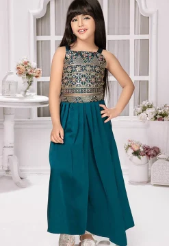 Embroidered Georgette Crop Top Set in Teal Blue