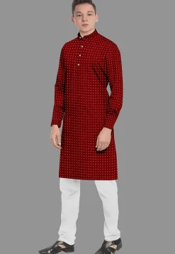 Embroidered Georgette Kurta Set in Maroon
