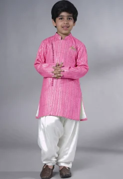 Embroidered Georgette Kurta Set in Pink