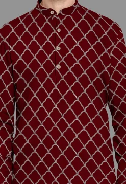 Embroidered Georgette Kurta Set in Maroon
