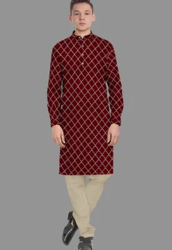 Embroidered Georgette Kurta in Maroon