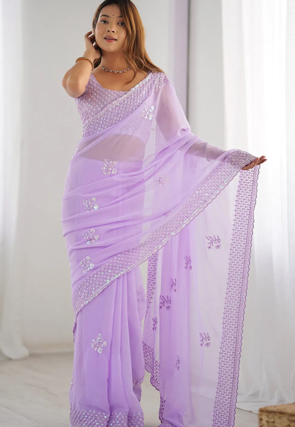 Embroidered Georgette Scalloped Saree in Light Purple