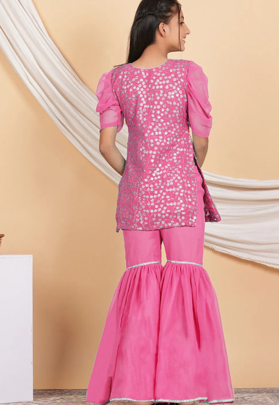 Embroidered Georgette Straight Kurta Set in Pink