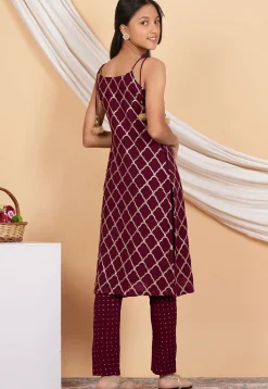 Embroidered Georgette Straight Kurta Set in Wine