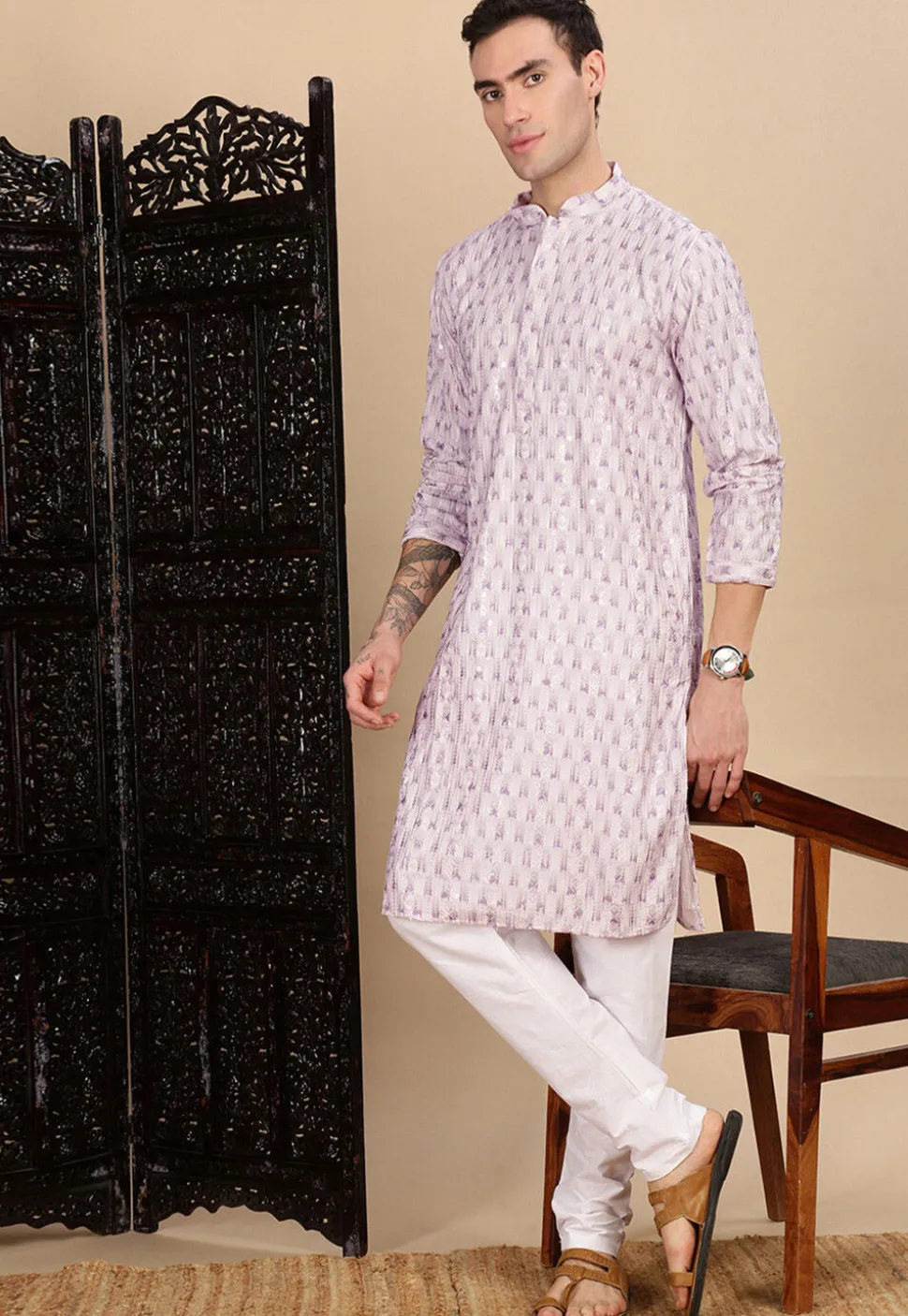 Embroidered Pure Cotton Kurta in Light Purple