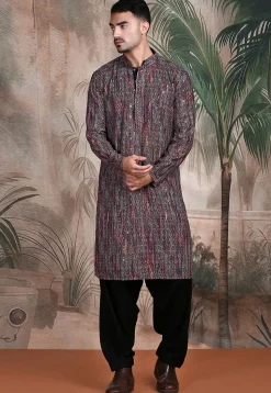 Embroidered Pure Cotton Kurta in Multicolor