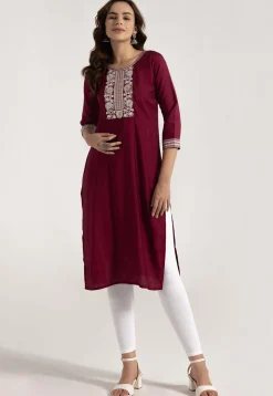 Embroidered Rayon Jacquard Straight Kurta in Maroon