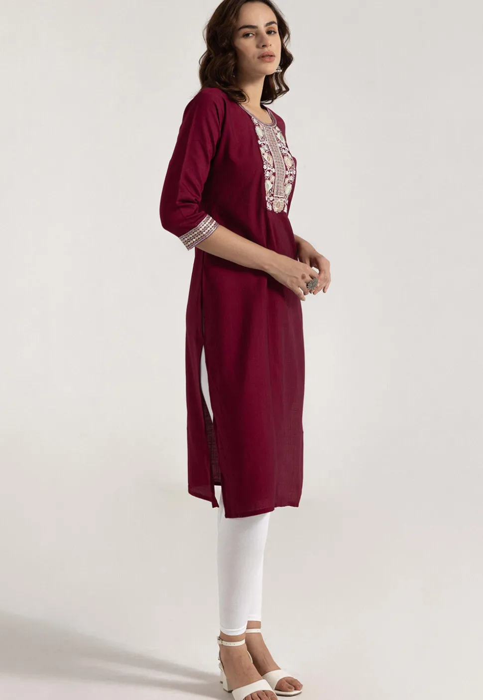 Embroidered Rayon Jacquard Straight Kurta in Maroon