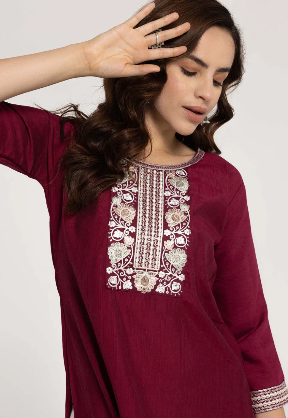 Embroidered Rayon Jacquard Straight Kurta in Maroon