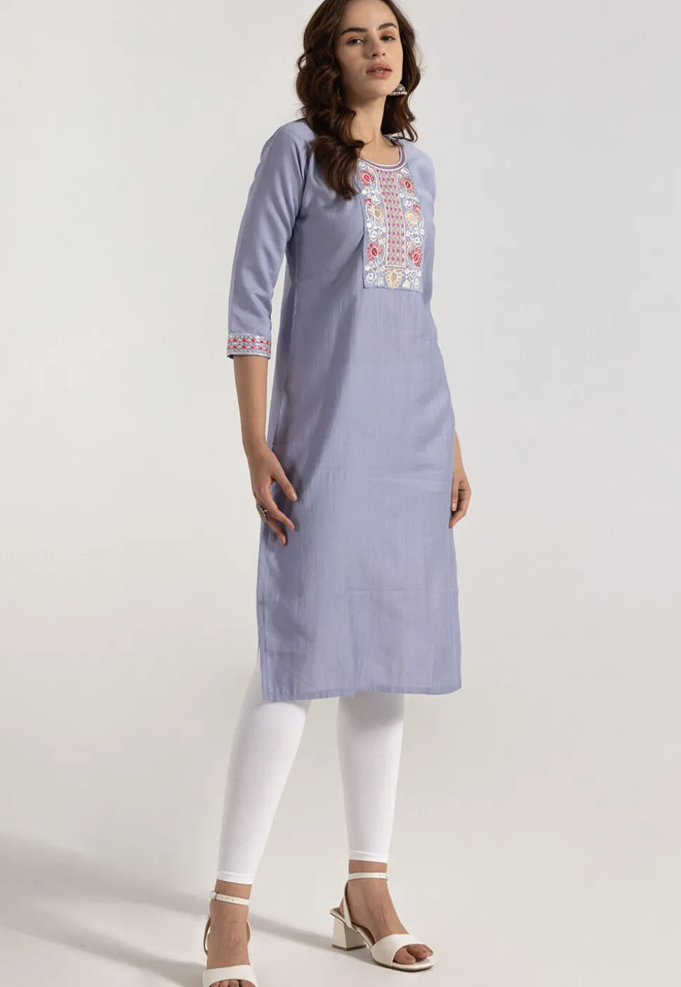 Embroidered Rayon Jacquard Straight Kurta in Light Purple