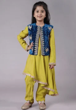 Embroidered Shantoon Asymmetric Kurta Set in Green and Blue