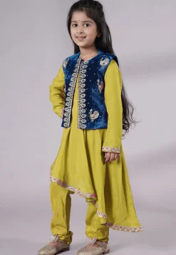 Embroidered Shantoon Asymmetric Kurta Set in Green and Blue