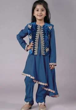 Embroidered Shantoon Asymmetric Kurta Set in Teal Blue