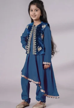 Embroidered Shantoon Asymmetric Kurta Set in Teal Blue