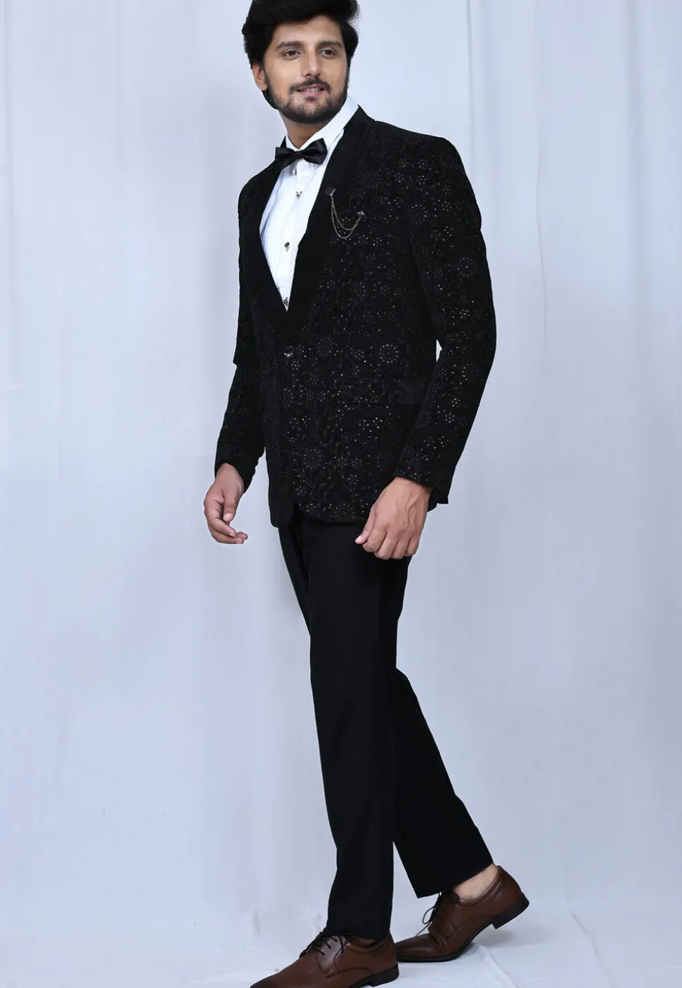 Embroidered Velvet Blazer Set in Black