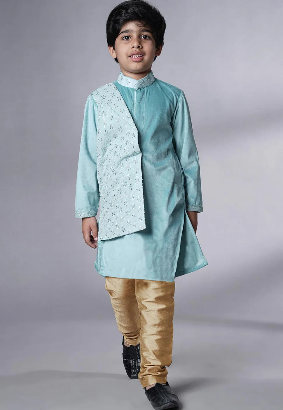 Embroidered Velvet Kurta Set in Sky Blue