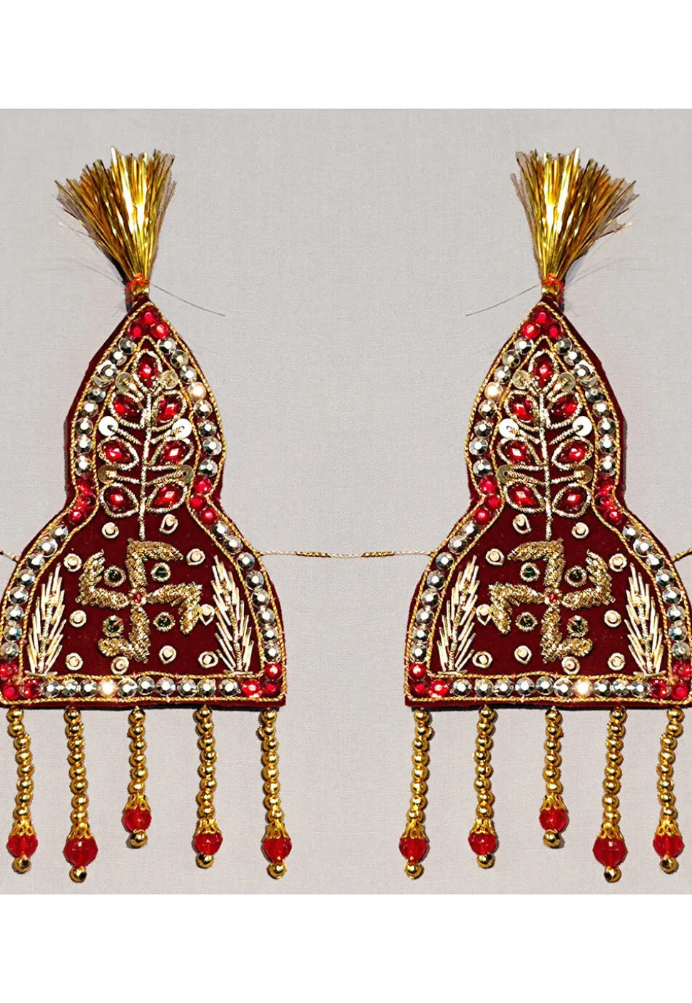 Embroidered Velvet Sevra Set in Maroon
