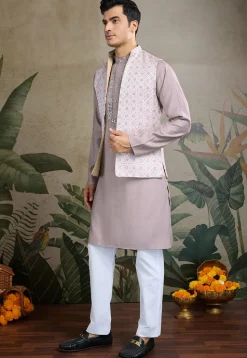 Embroidered Viscose Silk Kurta in Lilac