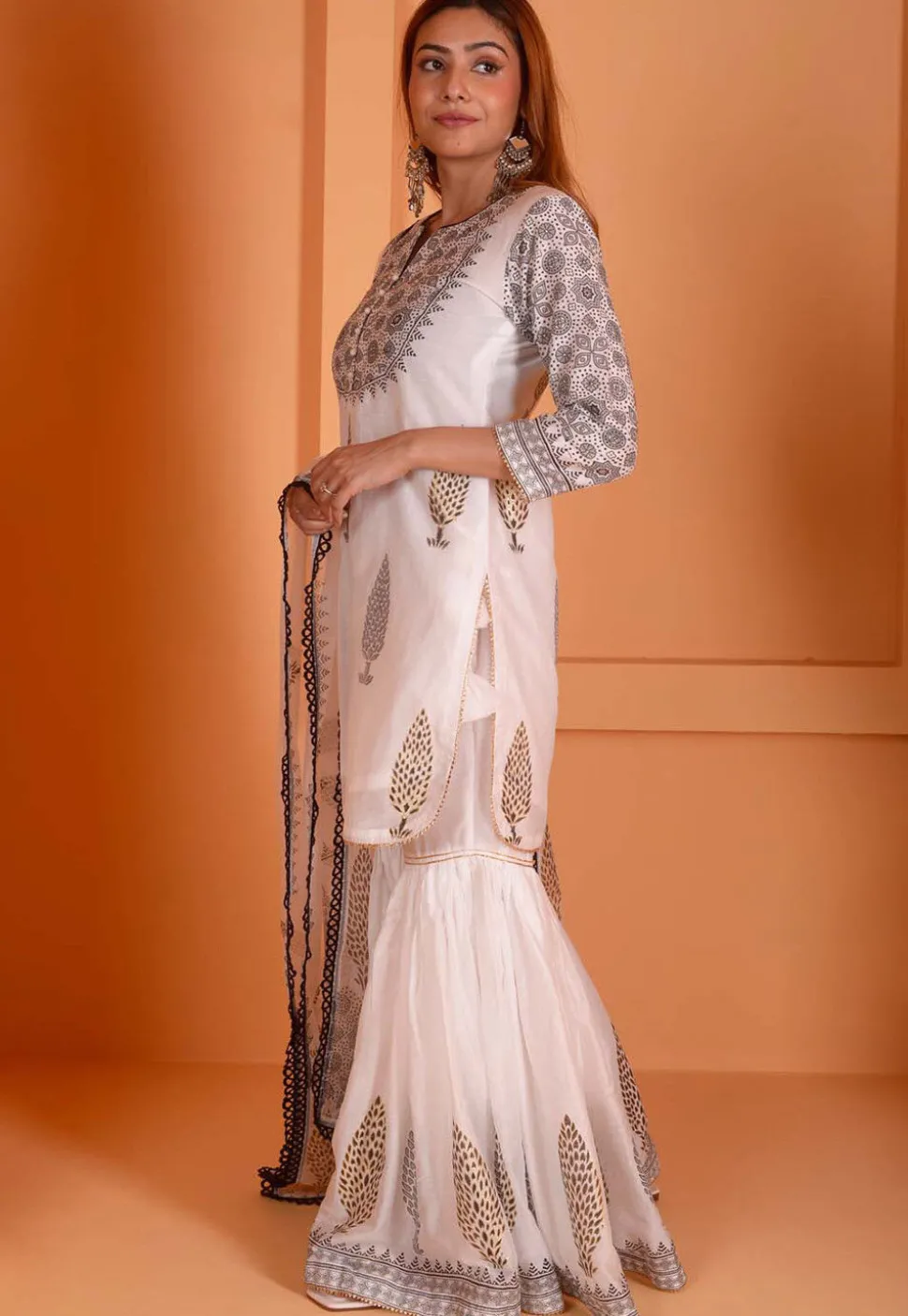 Foil Printed Chanderi Silk Pakistani Suit in Off White