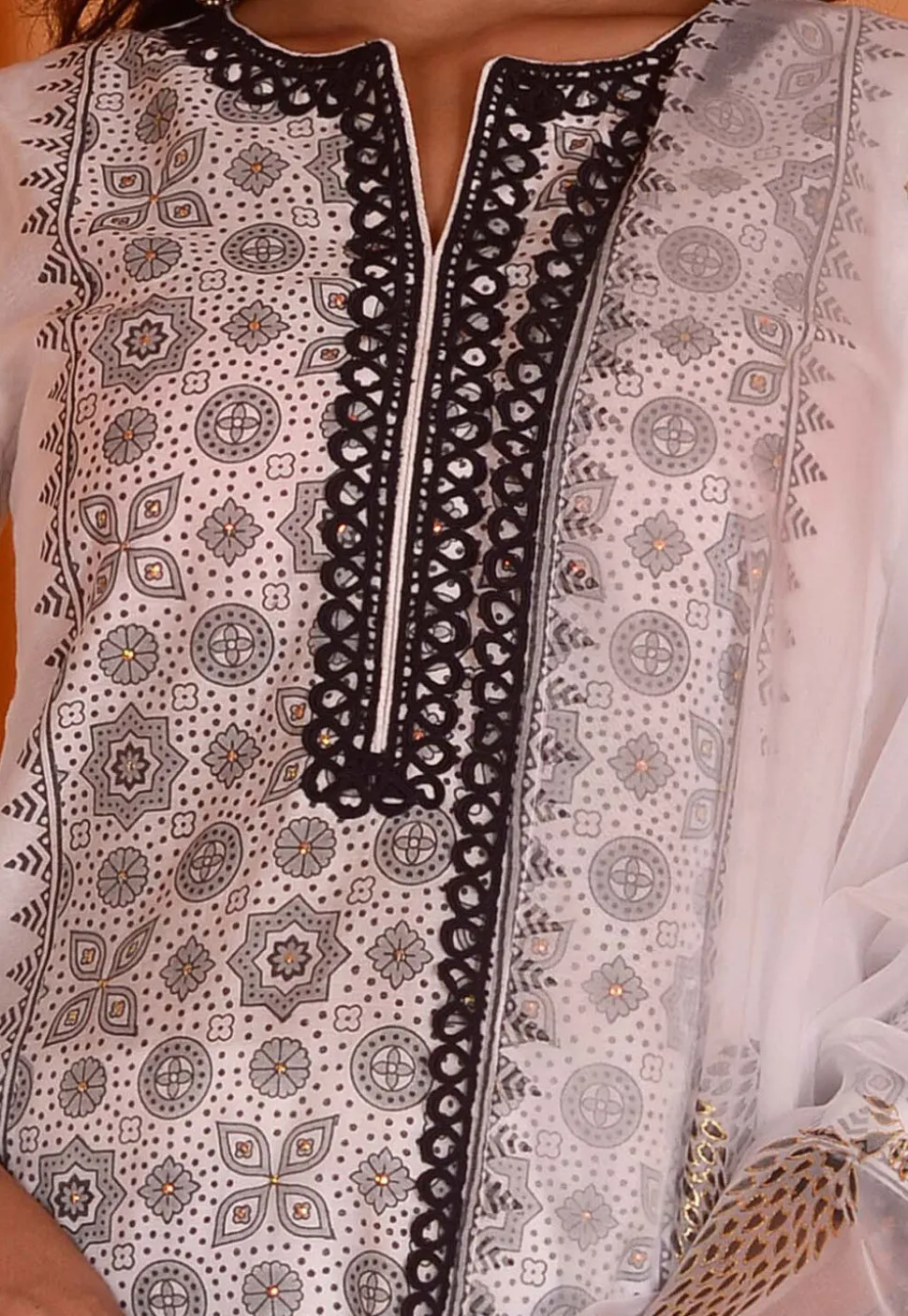 Foil Printed Chanderi Silk Pakistani Suit in Off White