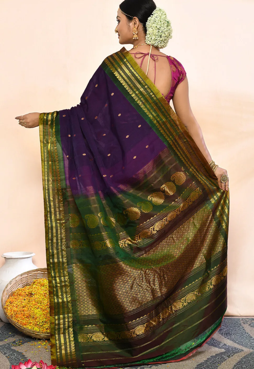Gadwal Pure Silk Cotton Handloom Saree in Purple
