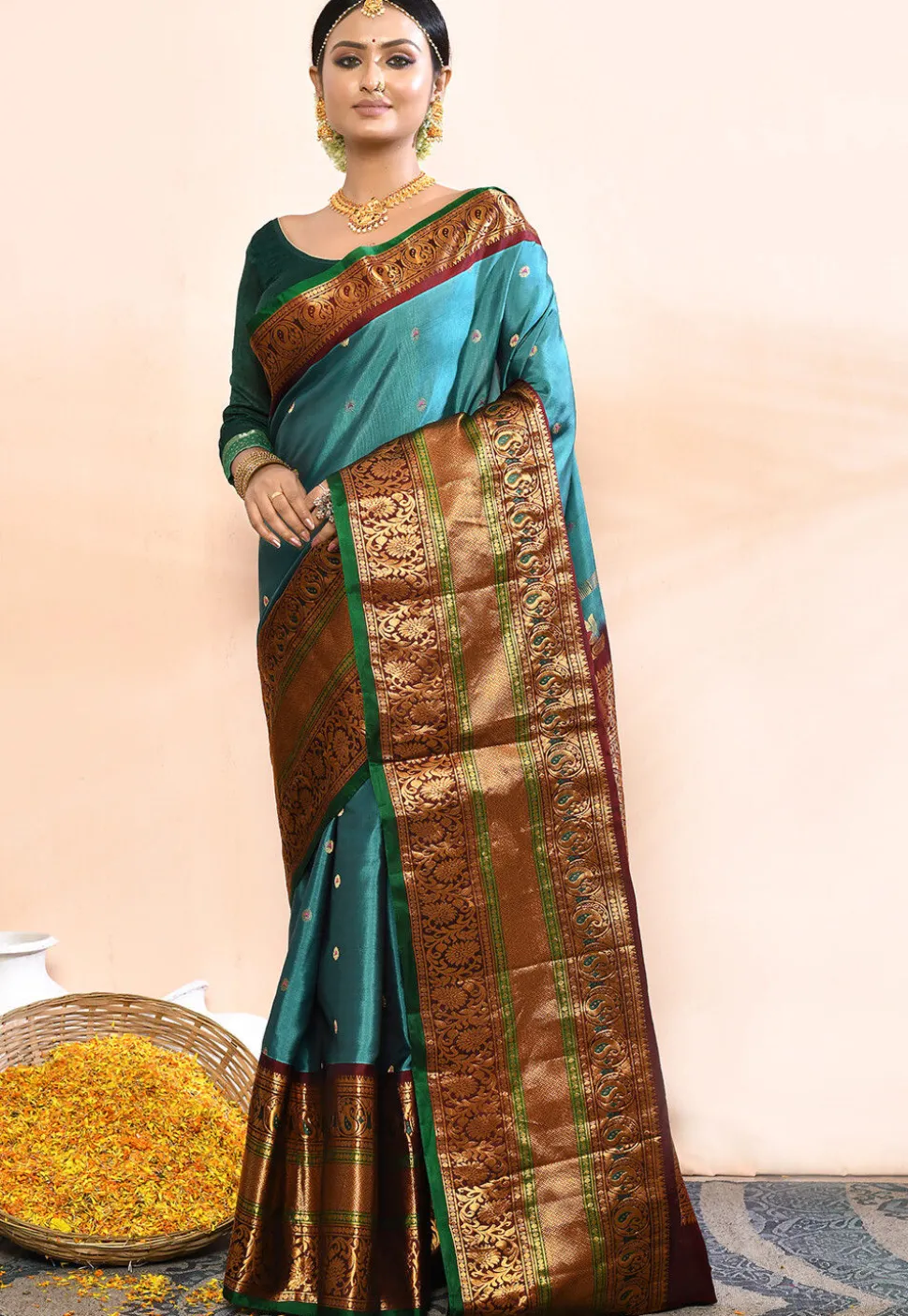 Gadwal Pure Silk Handloom Saree in Blue