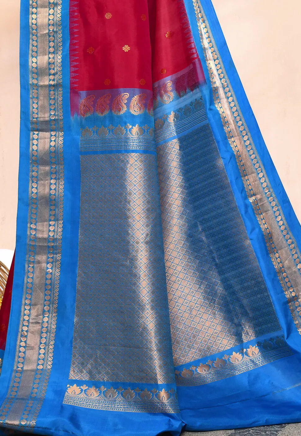 Gadwal Pure Silk Handloom Saree in Dark Pink