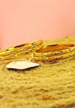 Golden Polished Bangle Set