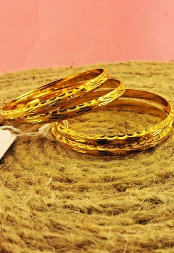 Golden Polished Bangle Set