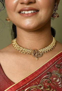 Golden Polished Pearl Temple Choker Necklace Set