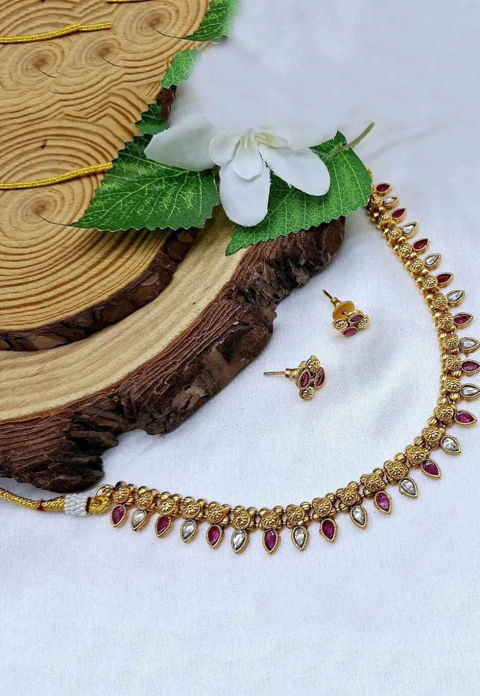 Golden Polished Stone Studded Necklace Set
