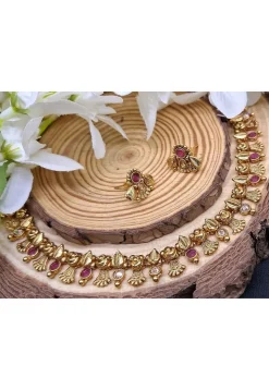Golden Polished Stone Studded Necklace Set