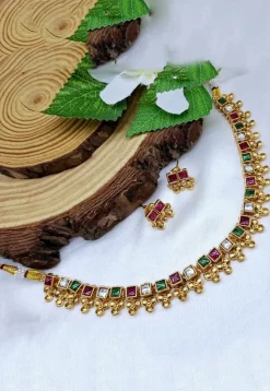 Golden Polished Stone Studded Necklace Set