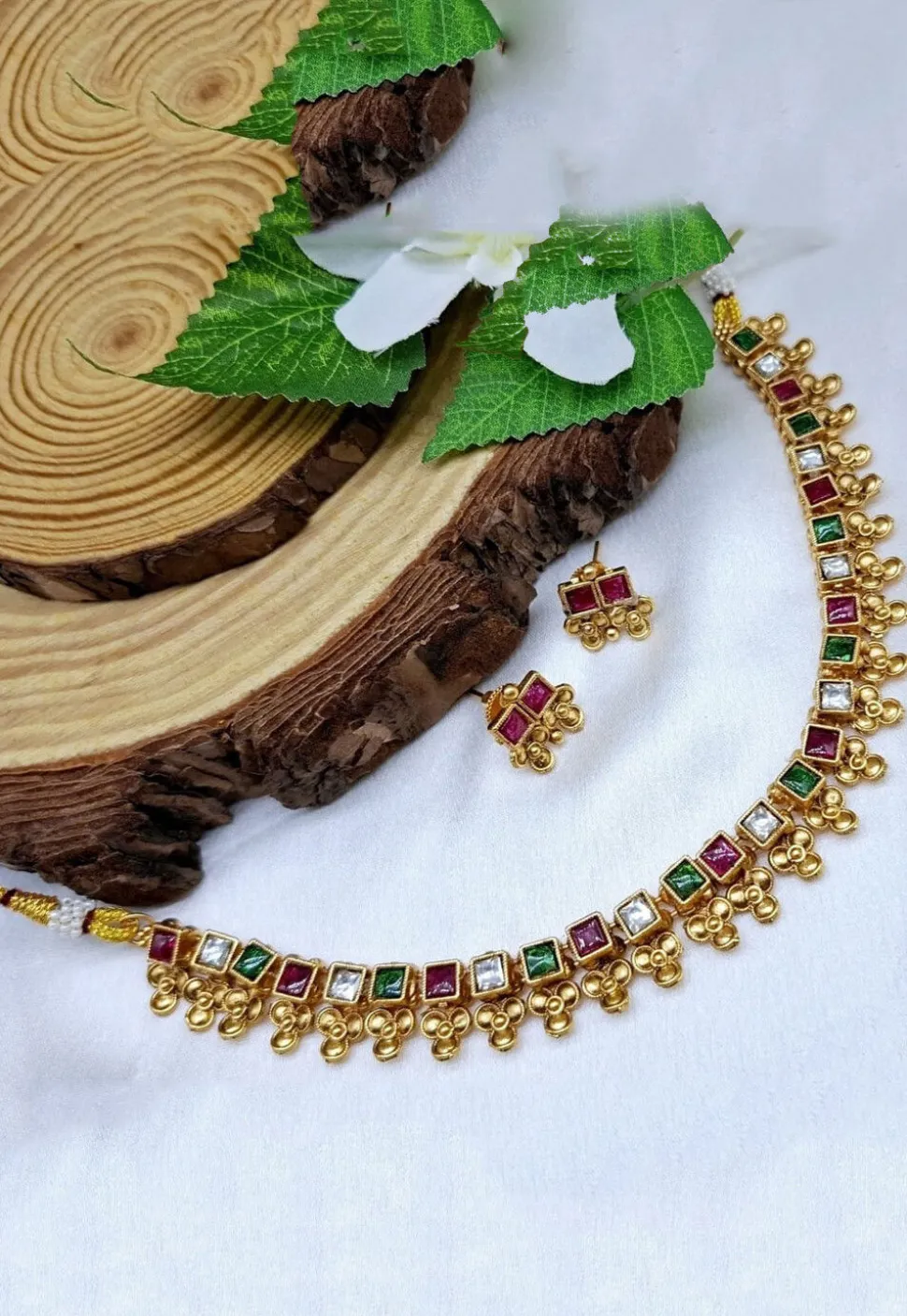 Golden Polished Stone Studded Necklace Set