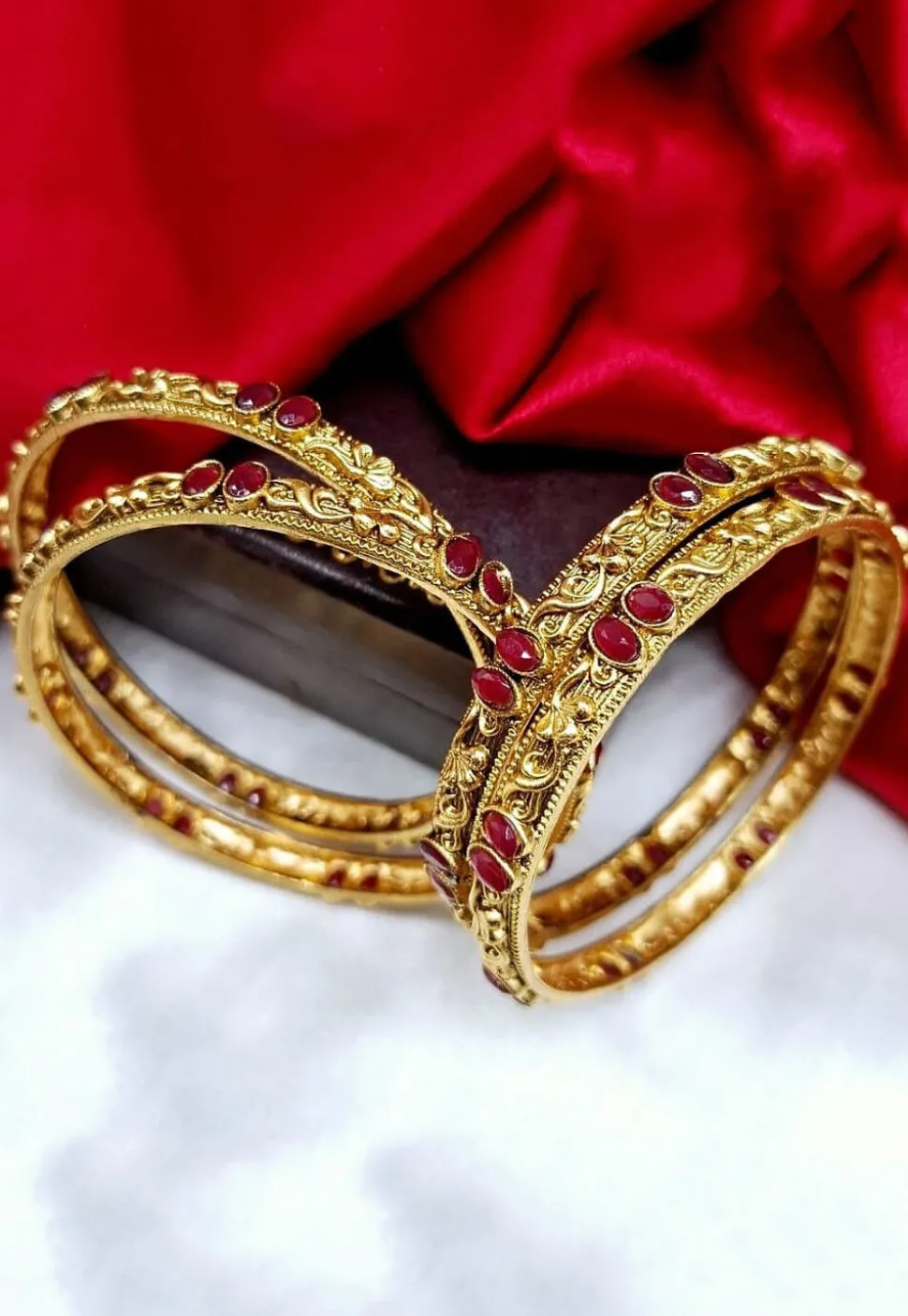 Golden Polished Stone Studded Bangle Set