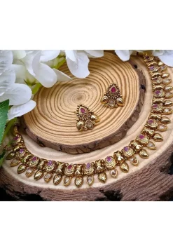Golden Polished Stone Studded Necklace Set