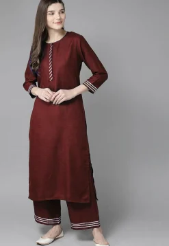 Gota Embellished Rayon Straight Kurta in Maroon