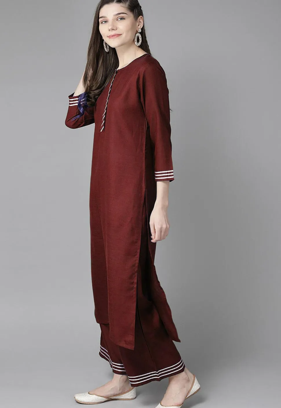 Gota Embellished Rayon Straight Kurta in Maroon