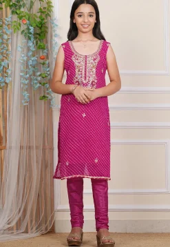 Gota Patti Georgette Straight Kurta Set in Fuchsia