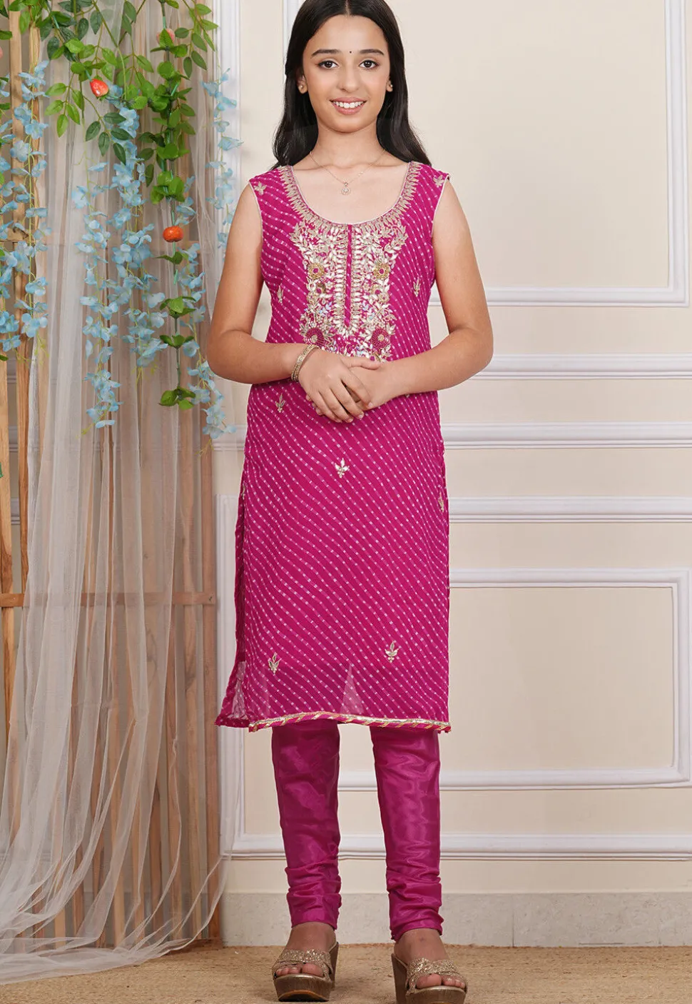 Gota Patti Georgette Straight Kurta Set in Fuchsia