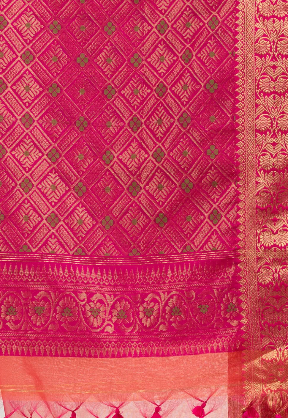 Handloom Art Silk Saree in Coral Red